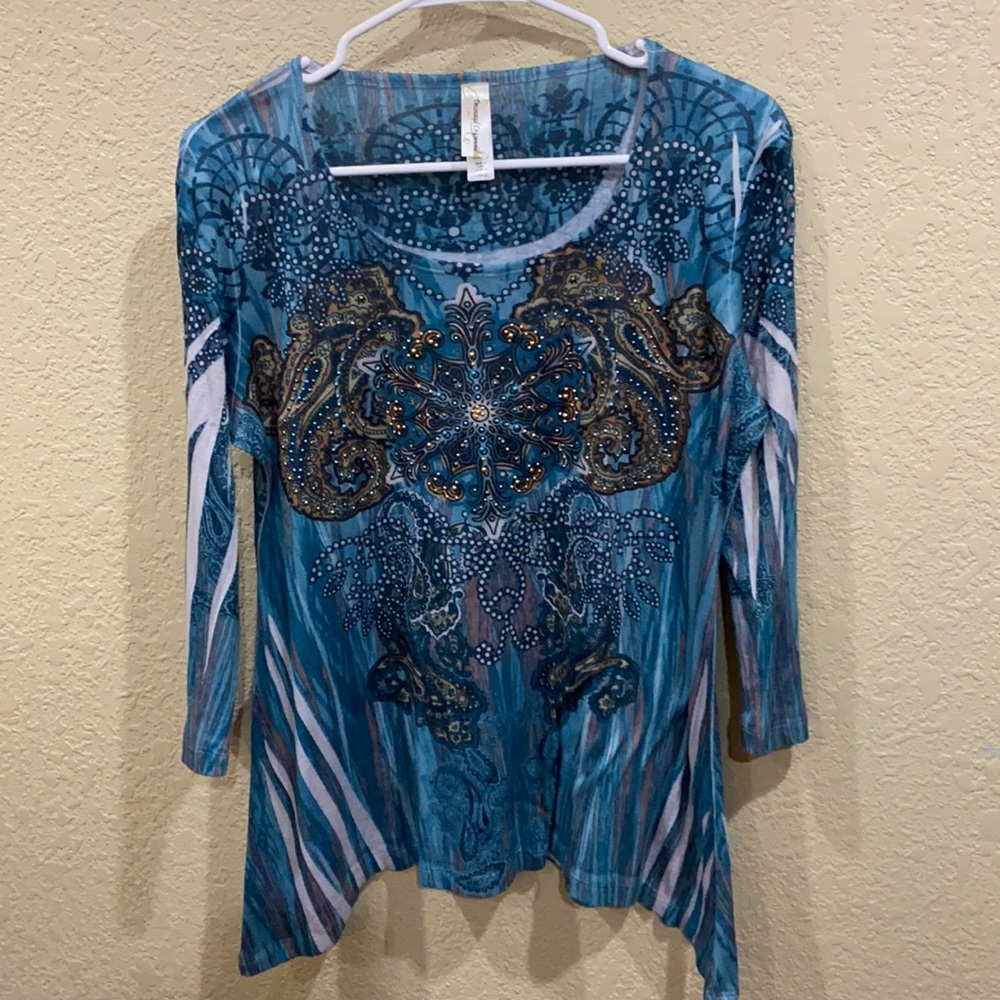 Large 3/4 sleeve top. Blues with brown, gold & white very pretty.